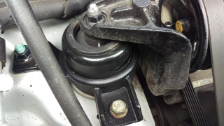 Замена опоры двигателя SsangYong Musso  в Жуковском