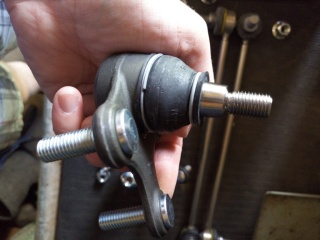 Замена шаровой SsangYong XLV  в Жуковском